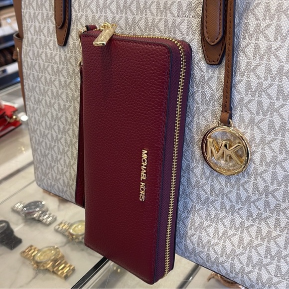 MICHAEL KORS Leather Continental Wristlet Phone Case Wallet 
Dark Cherry 
NWT - Picture 6 of 15